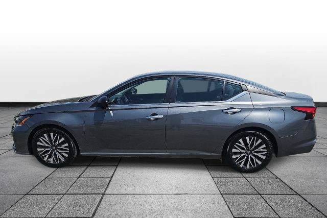 Used 2024 Nissan Altima 2.5 SV FWD image 8