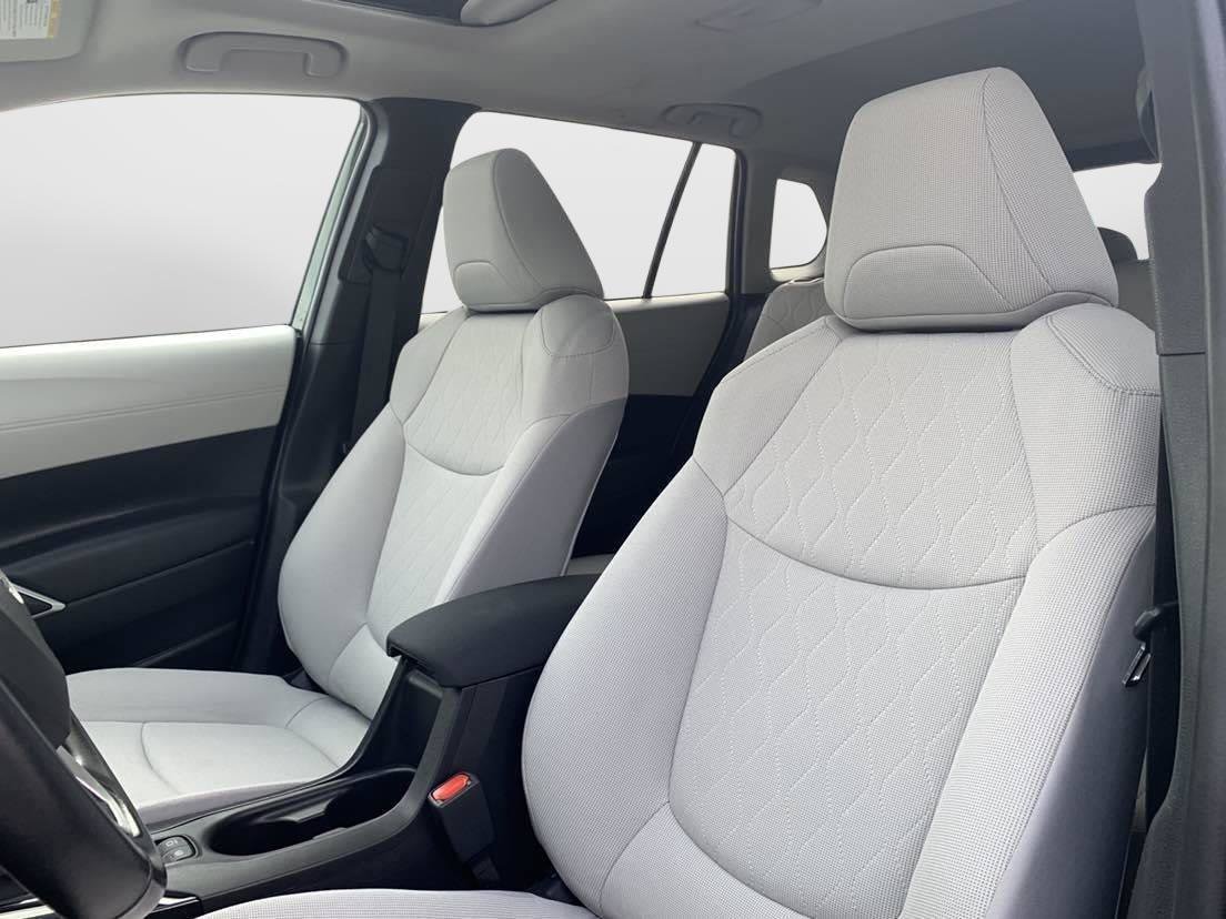 Used 2022 Toyota Corolla Cross LE w/ Moonroof Package AWD/4WD image 30