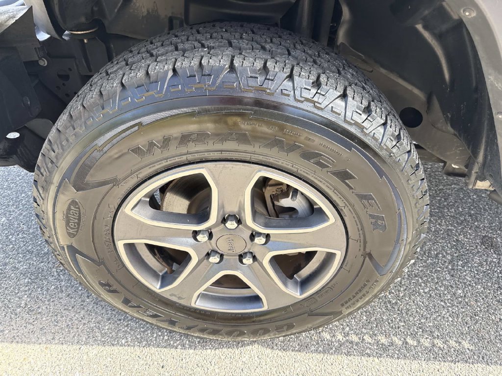 Used 2019 Jeep Wrangler Unlimited Sport S AWD/4WD image 11