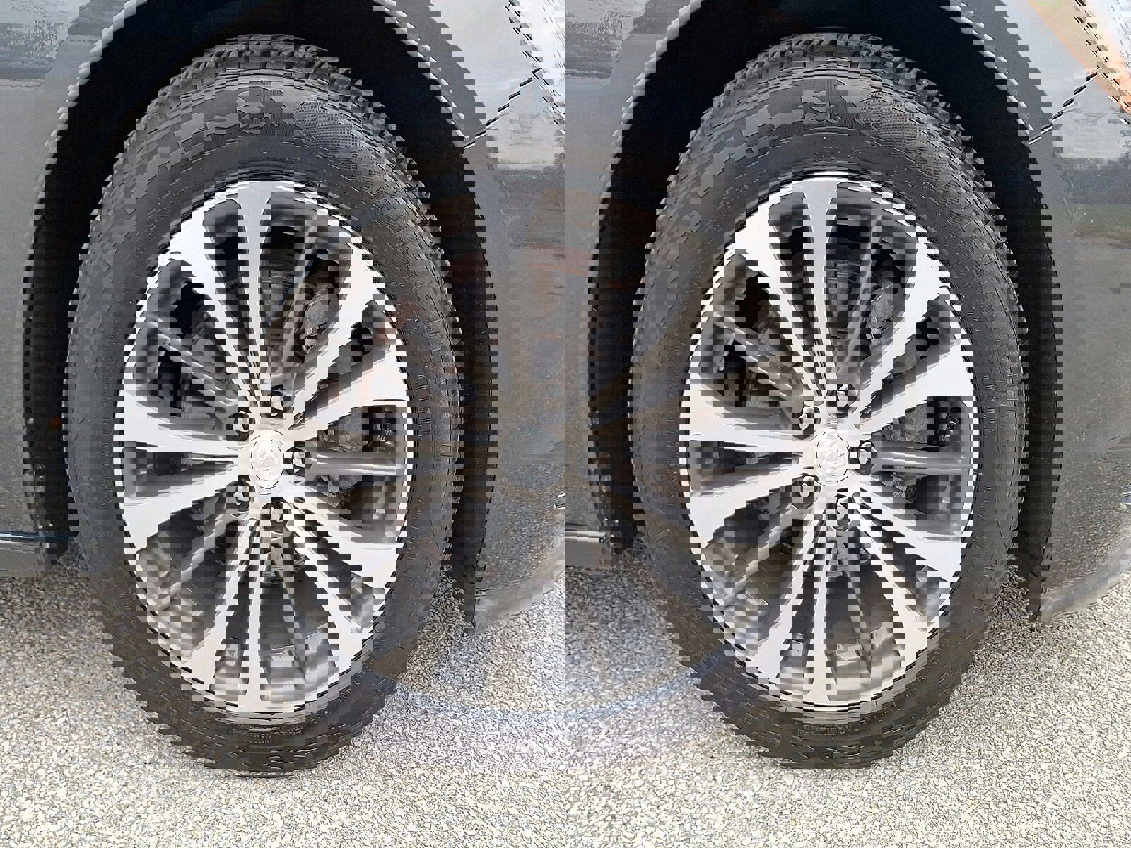 Certified 2017 Buick LaCrosse Essence w/ Sun and Shade Package image 27