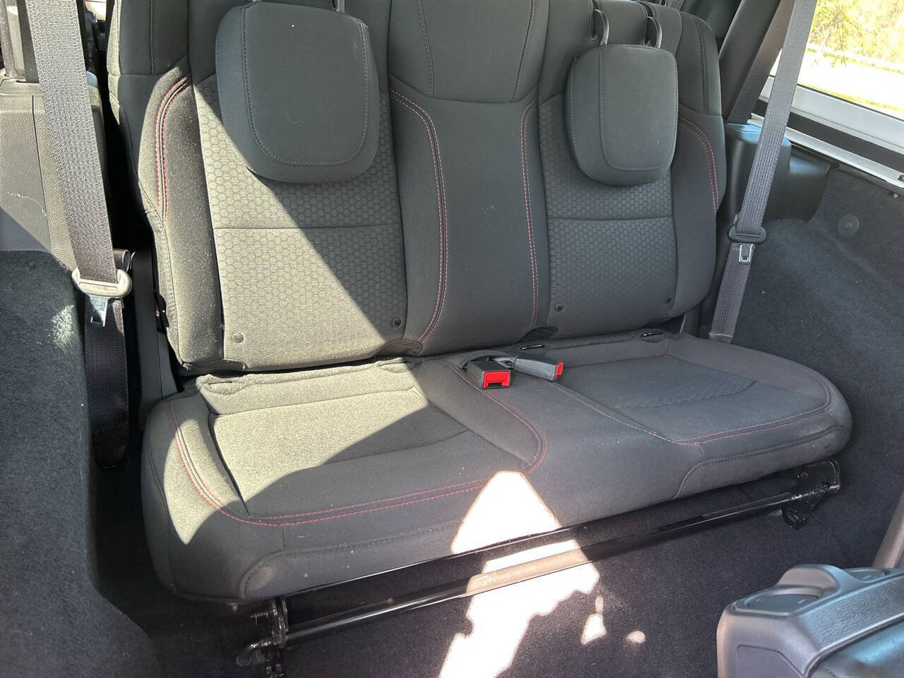Used 2019 Jeep Wrangler Rubicon w/ Steel Bumper Group AWD/4WD image 42