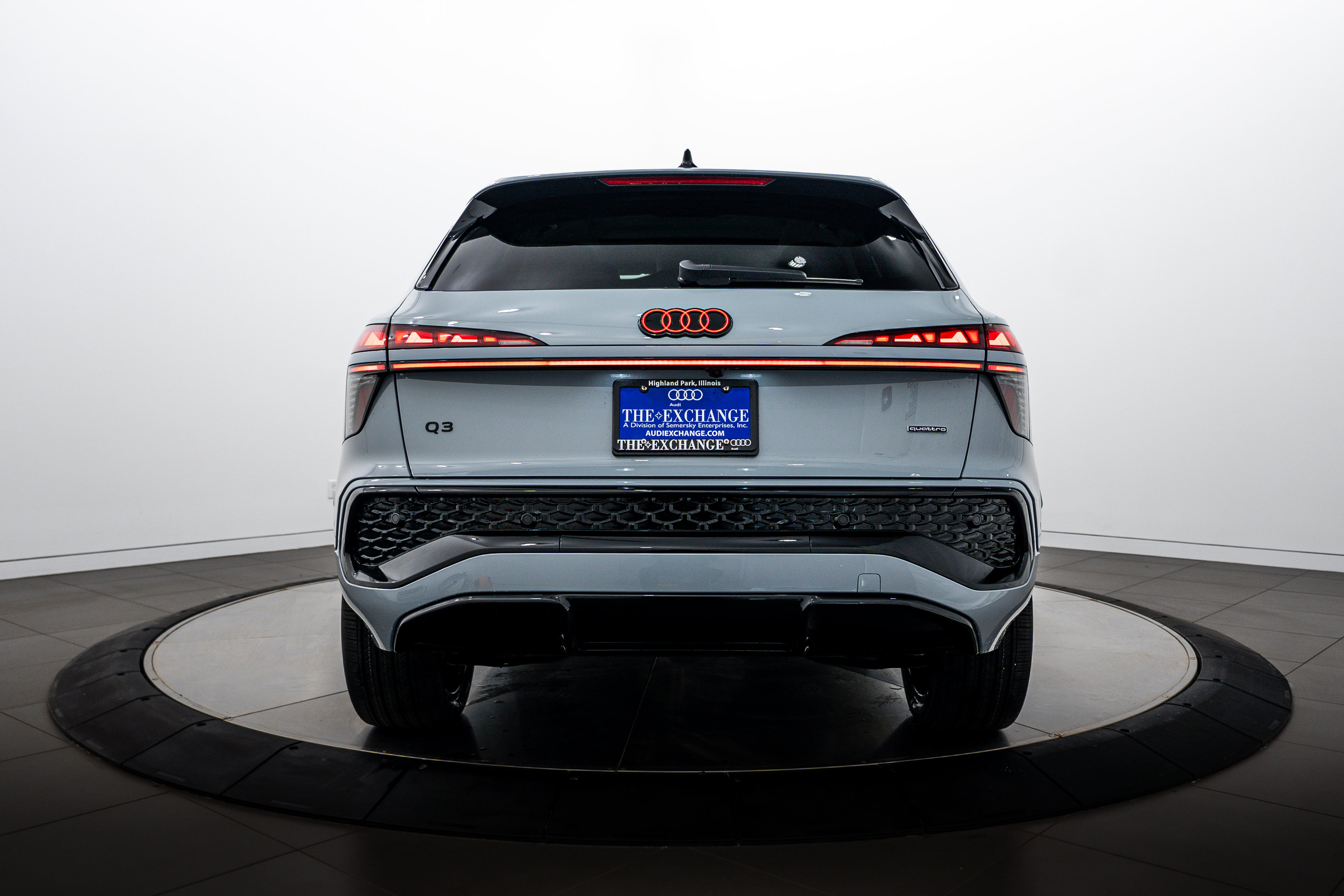 New 2026 Audi Q3 quattro 2.0T AWD/4WD image 18