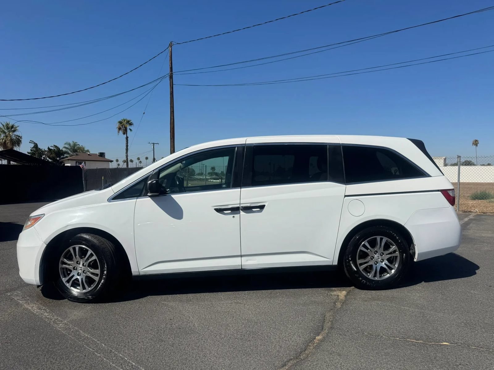 Used 2012 Honda Odyssey LX image 3