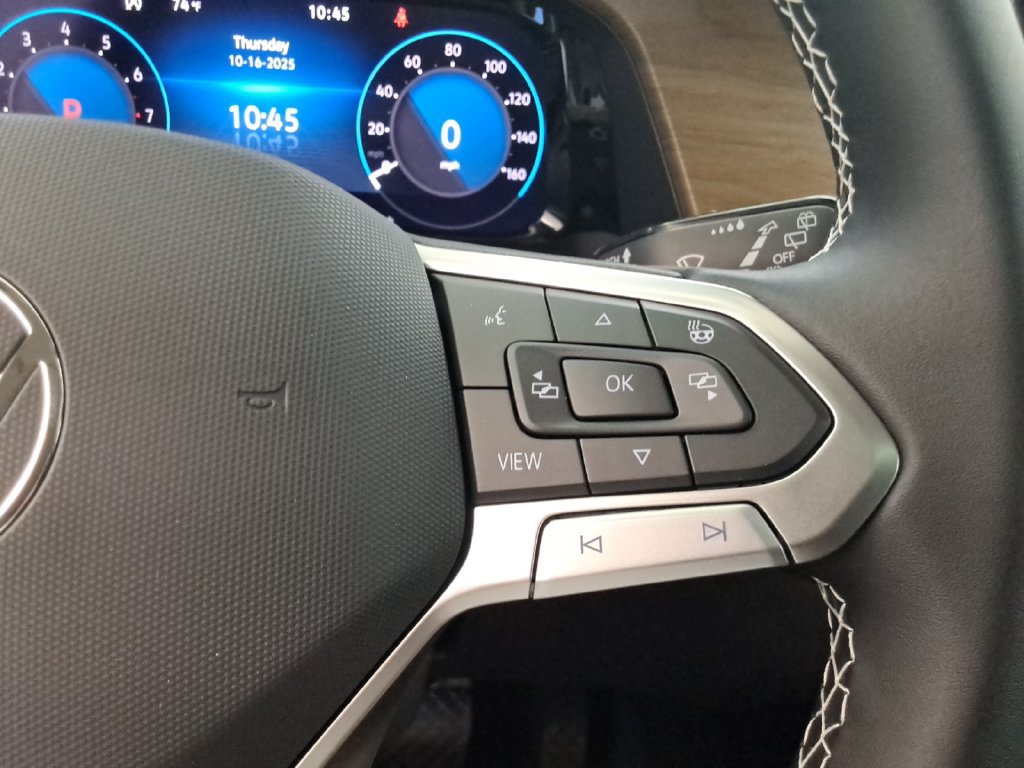 Used 2026 Volkswagen Atlas SE FWD image 28