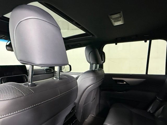 Used 2023 Lexus LX 600 F Sport w/ Accessory Package (Z1) AWD/4WD image 24