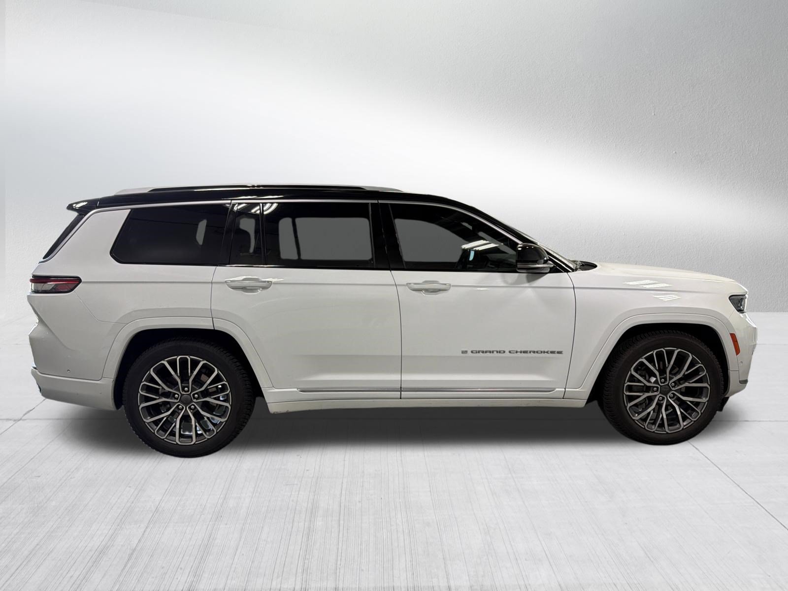 Used 2021 Jeep Grand Cherokee L Summit AWD/4WD image 8