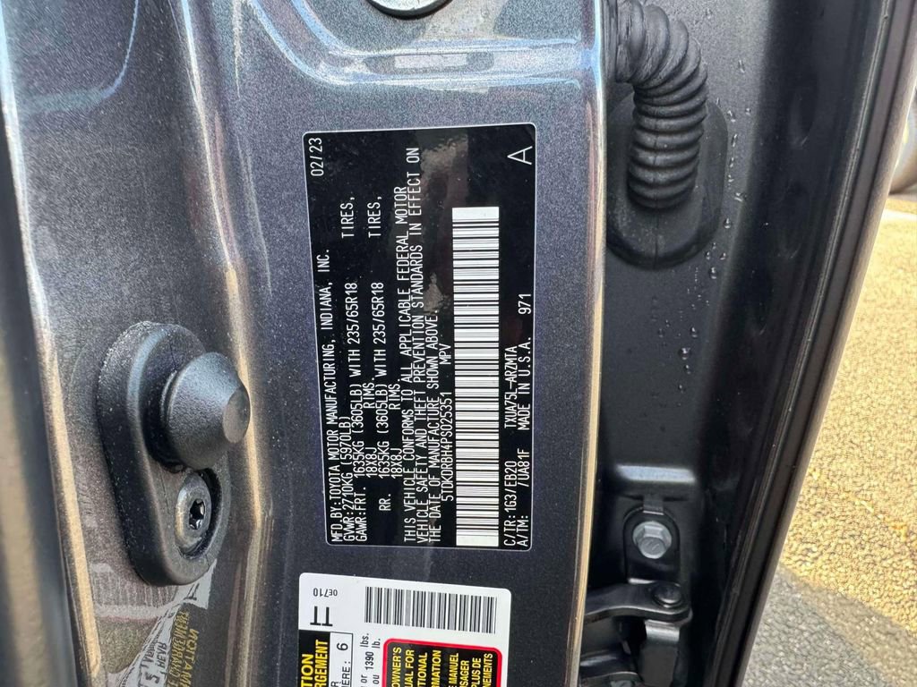 Used 2023 Toyota Highlander XLE image 10