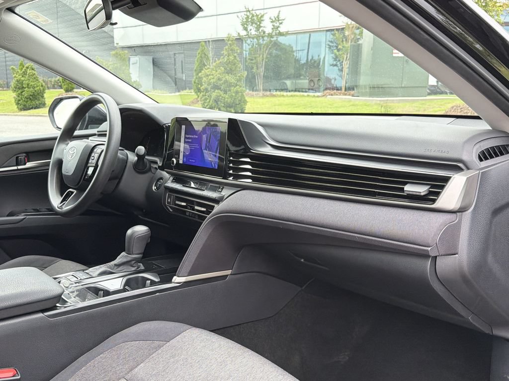 Used 2025 Toyota Camry LE FWD image 18