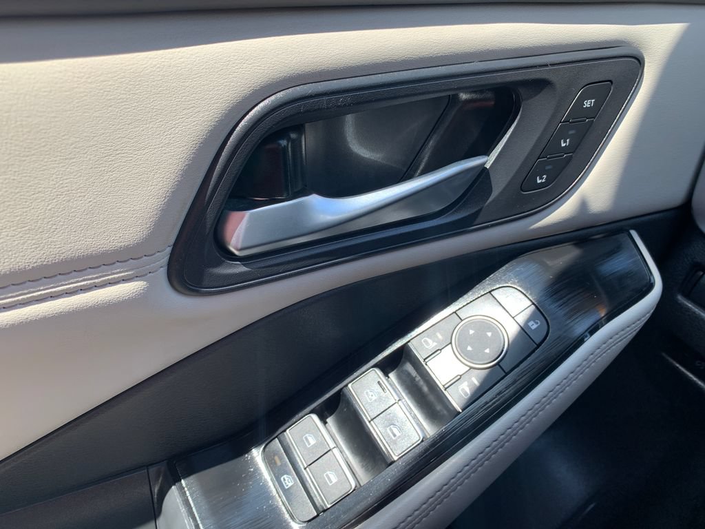 Used 2023 Nissan Rogue SL w/ SL Premium Package FWD image 23