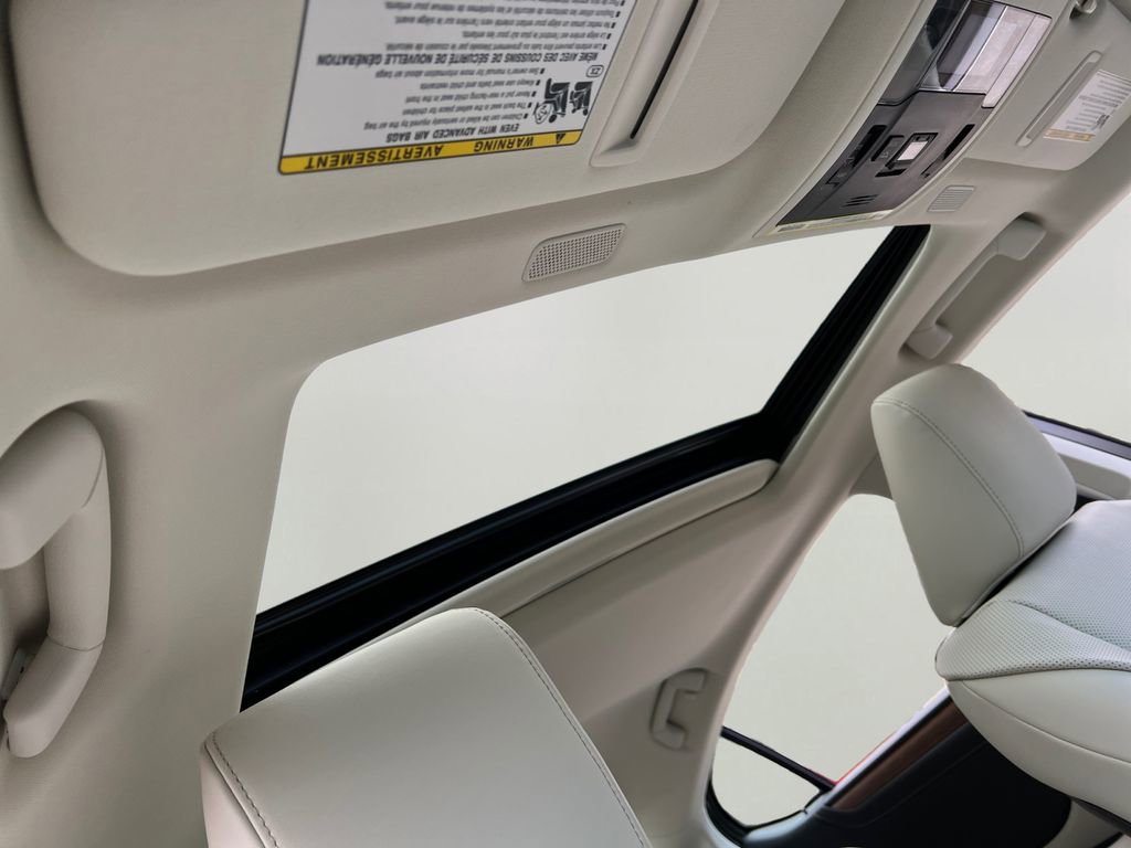 Certified 2025 Lexus ES 350 w/ Premium Package image 4