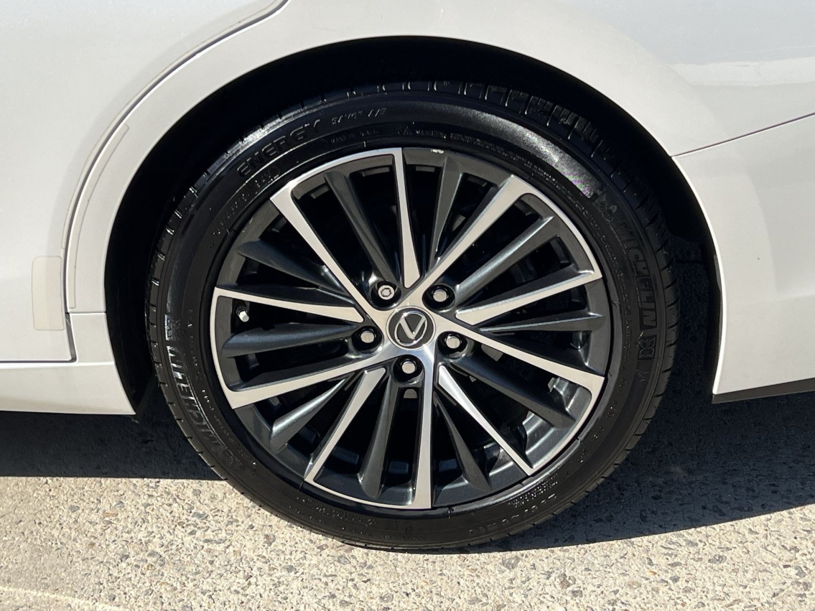 Used 2022 Lexus ES 350 w/ Premium Package FWD image 17