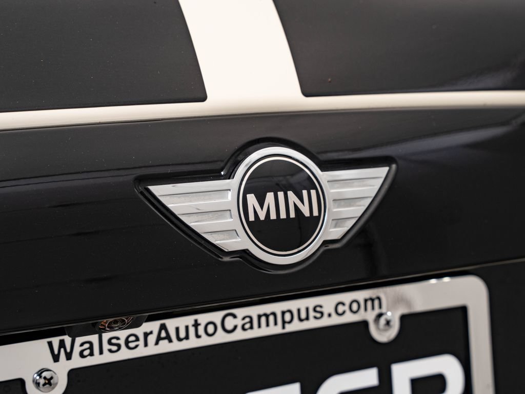 Used 2018 MINI Cooper 2-Door Hardtop FWD image 16