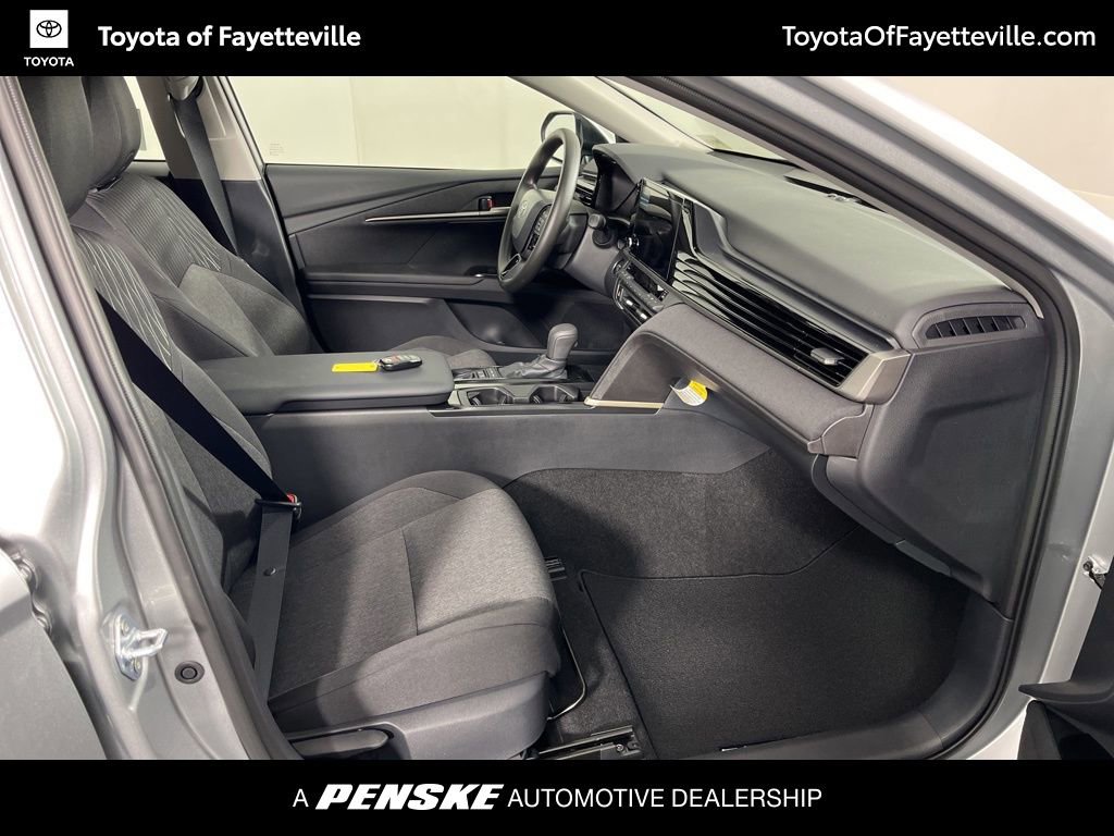 Used 2026 Toyota Camry LE w/ Convenience Package FWD image 6