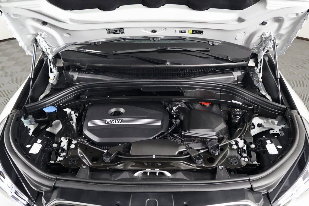 Used 2025 BMW X1 xDrive28i w/ Premium Package image 15