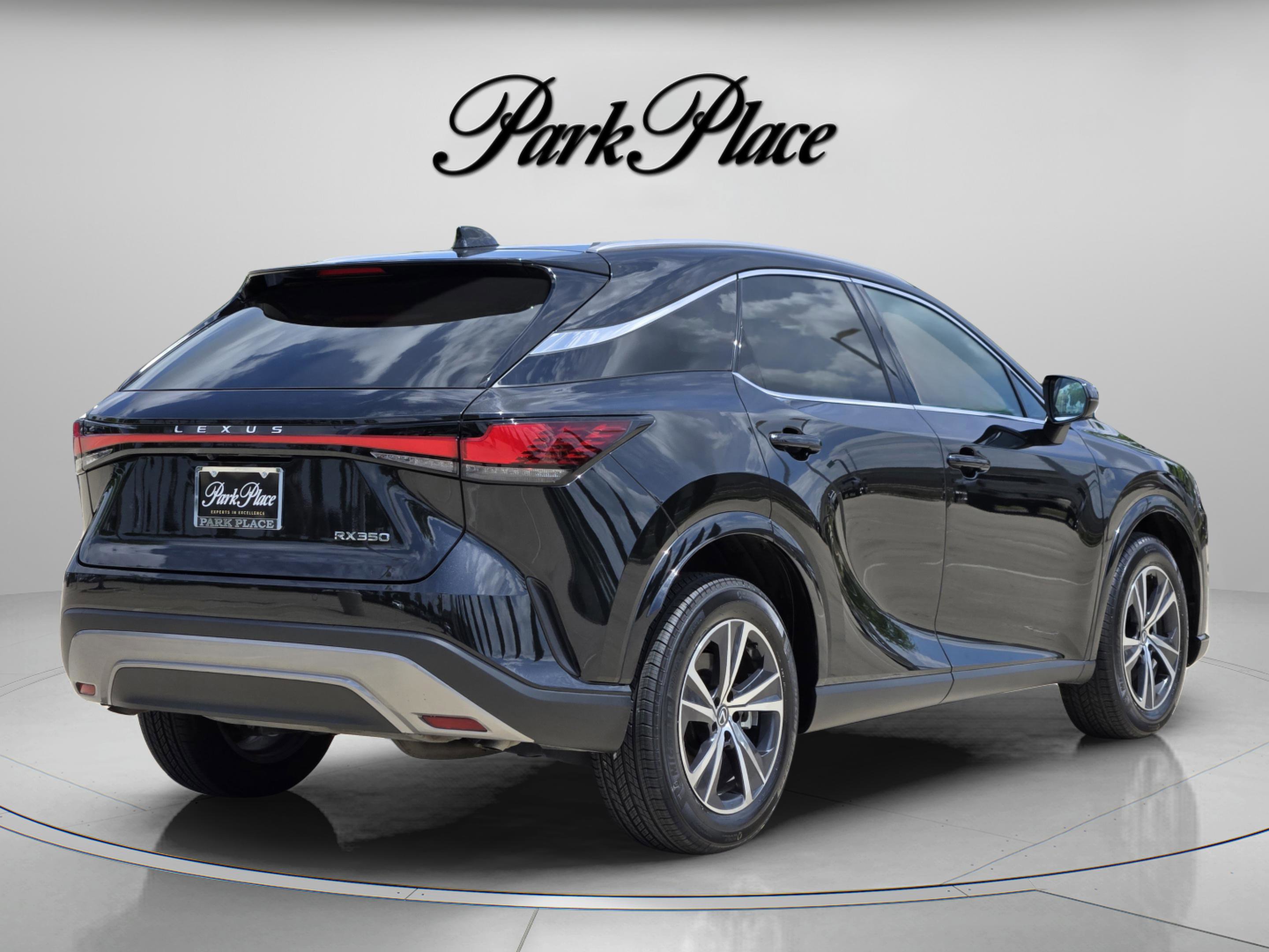 Used 2025 Lexus RX 350 Premium w/ Convenience Package FWD image 5