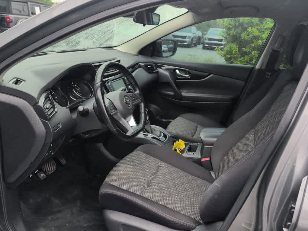 Used 2021 Nissan Rogue Sport SV FWD image 9