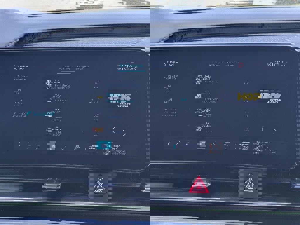 Used 2025 Kia Carnival SX Prestige image 18