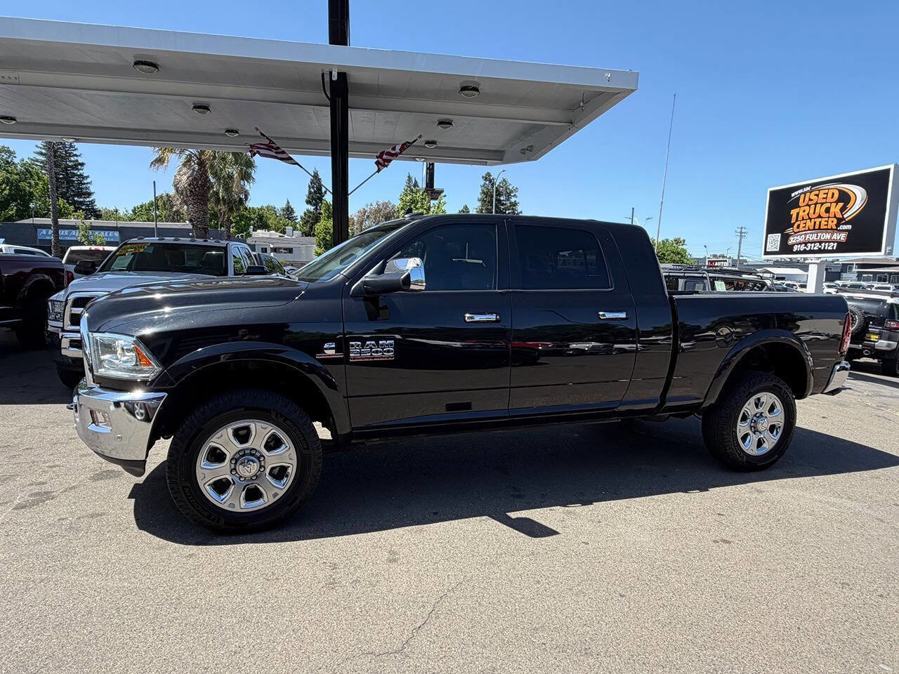Used 2016 RAM 2500 Laramie image 2