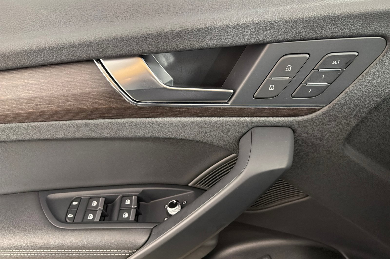 Used 2023 Audi Q5 2.0T Premium Plus w/ Premium Plus Package image 10