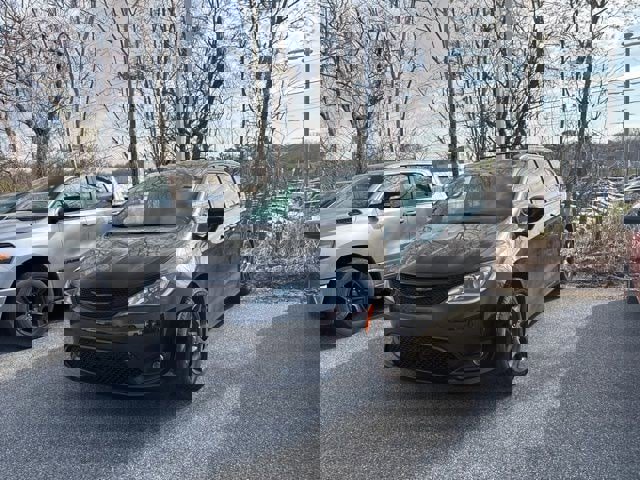 Used 2020 Chrysler Pacifica Touring-L Plus w/ Advanced Safetytec Group image 5