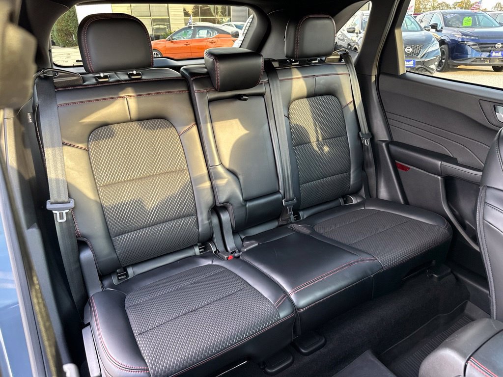 Used 2024 Ford Escape ST-Line w/ Tech Pack #1 AWD/4WD image 16