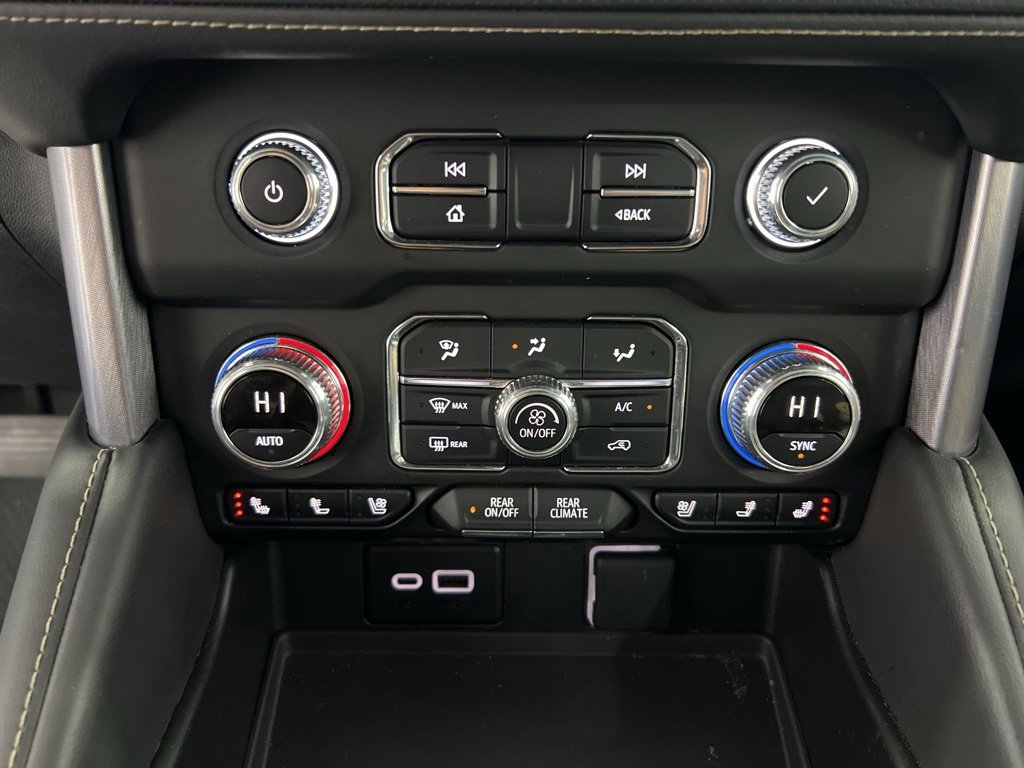 Used 2024 GMC Yukon SLT image 16