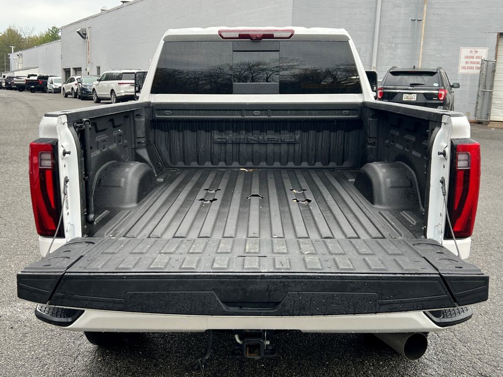 Used 2024 GMC Sierra 2500 Denali w/ Denali Reserve Package image 16