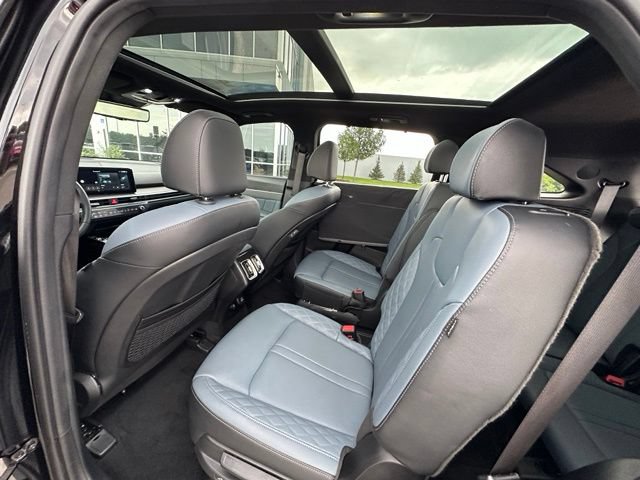 Used 2025 Kia Sorento SX Prestige AWD/4WD image 17