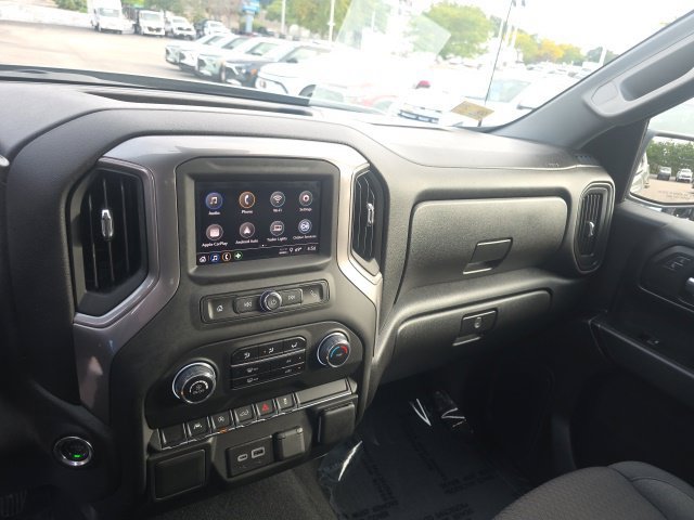 Used 2026 Chevrolet Silverado 1500 Custom AWD/4WD image 17
