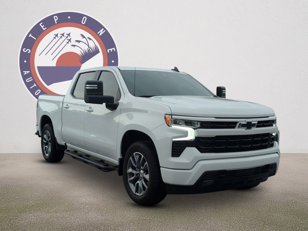 Used 2025 Chevrolet Silverado 1500 RST w/ Max Trailering Package image 2