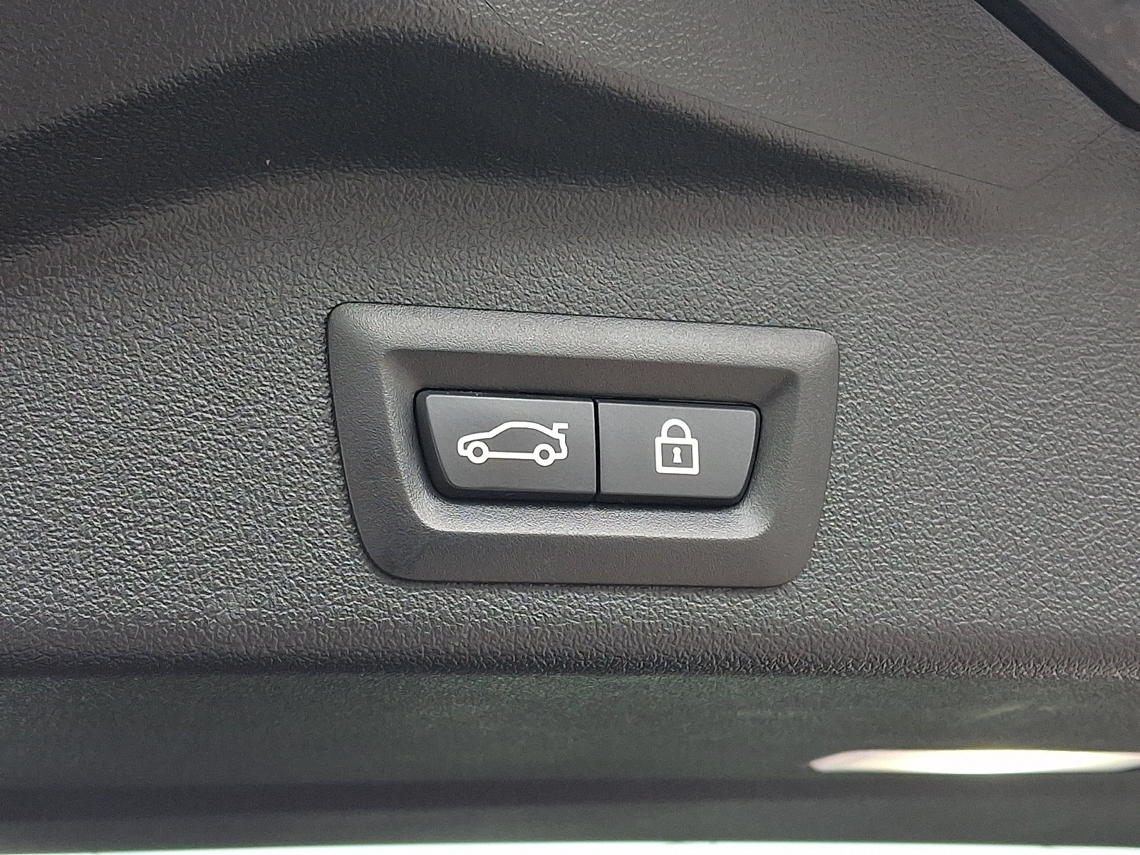 Used 2022 BMW X5 M50i AWD/4WD image 29