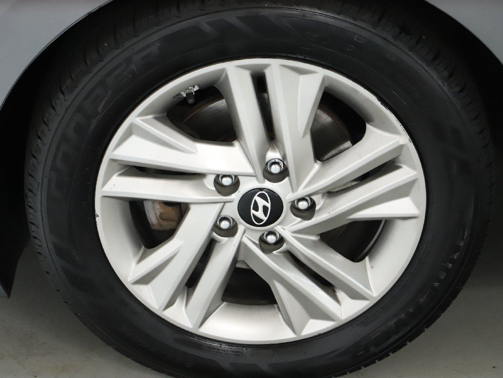 Used 2019 Hyundai Elantra SEL FWD image 34