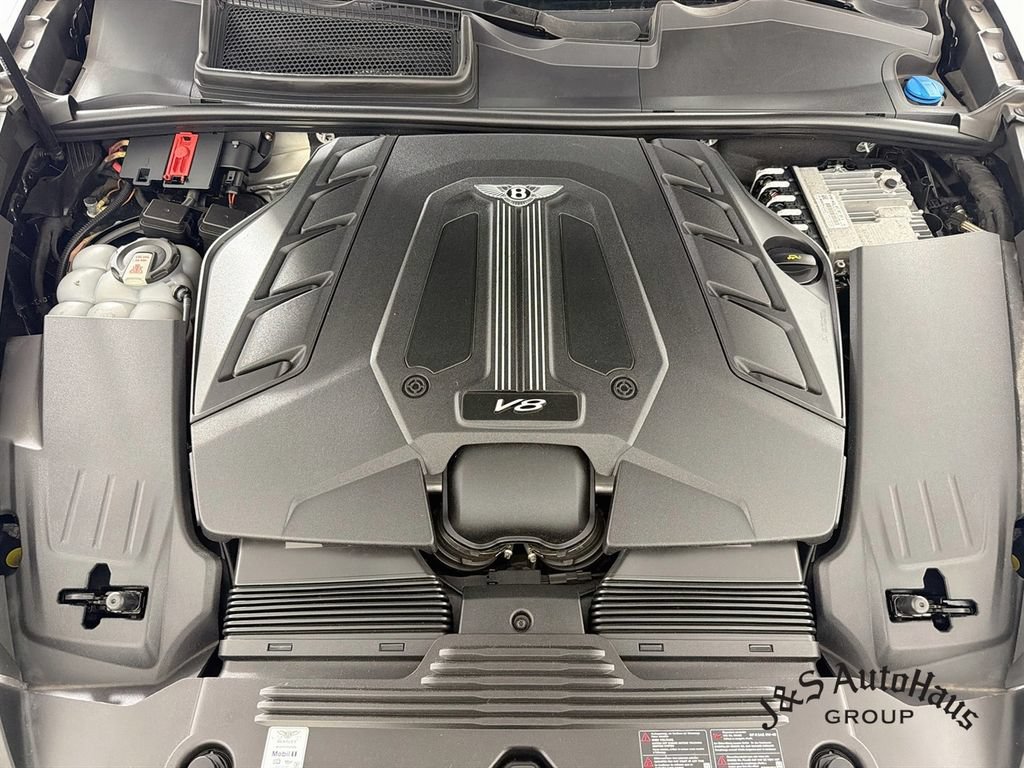 Used 2022 Bentley Bentayga AWD/4WD image 35