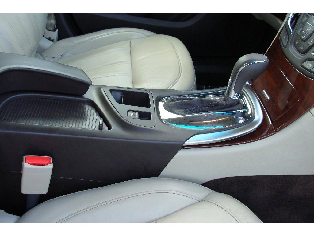 Used 2015 Buick Regal Premium image 36