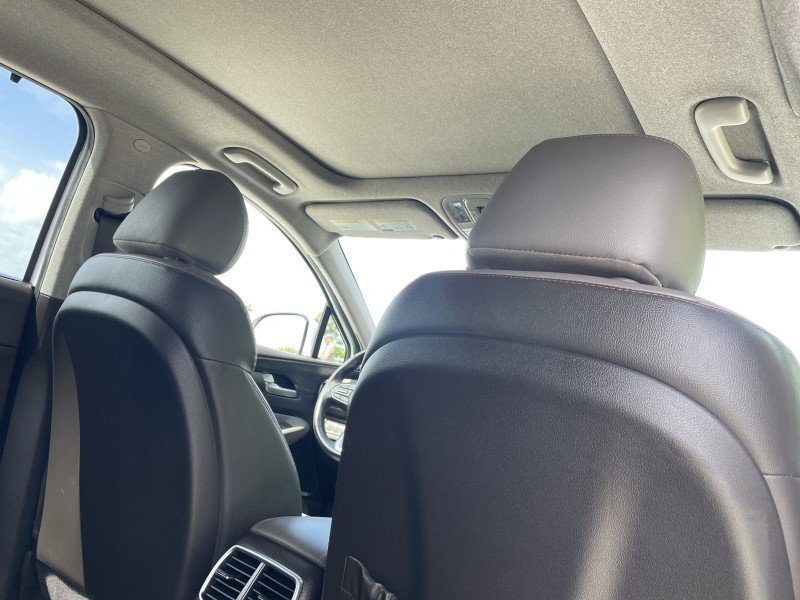 Used 2019 Hyundai Santa Fe Limited FWD image 9