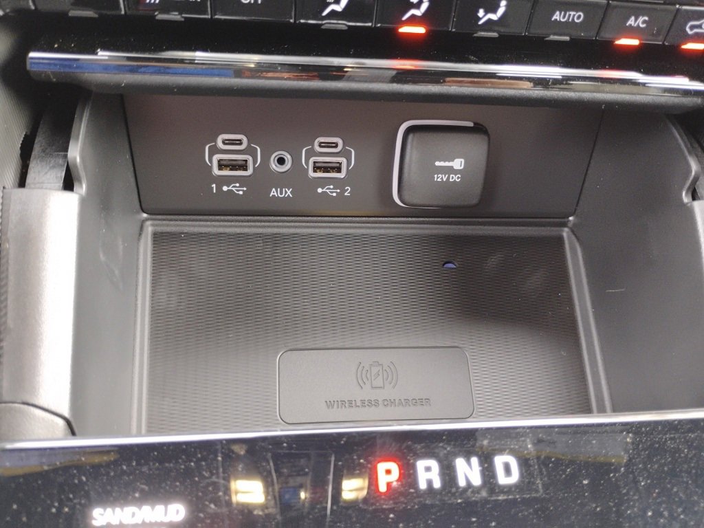 New 2025 Jeep Grand Cherokee Limited w/ Luxury Tech Group II image 24