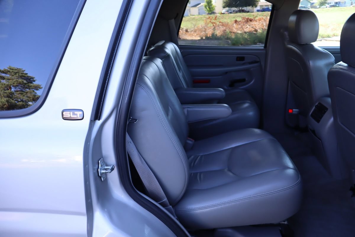 Used 2005 GMC Yukon SLT w/ SLT Preferred Equipment Group AWD/4WD image 23