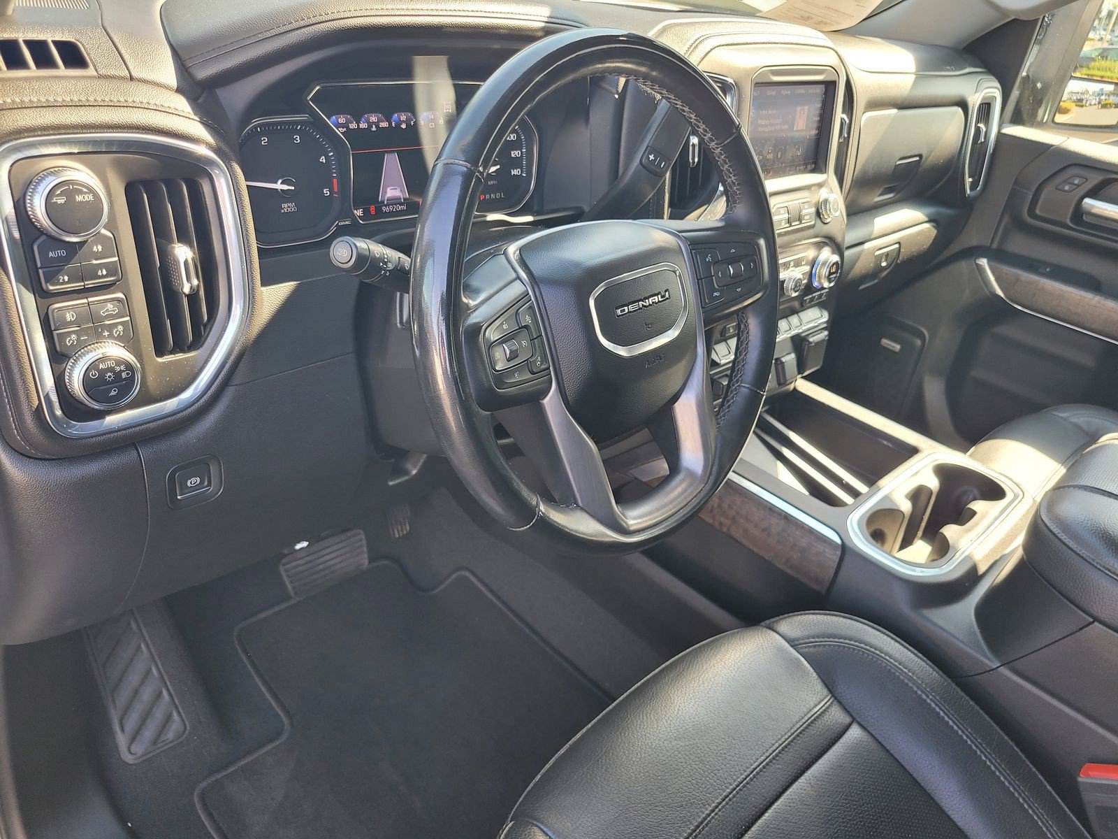 Used 2023 GMC Sierra 3500 Denali AWD/4WD image 8