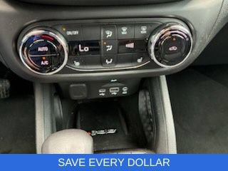 Used 2023 Chevrolet TrailBlazer RS w/ Sun and Liftgate Package FWD image 11