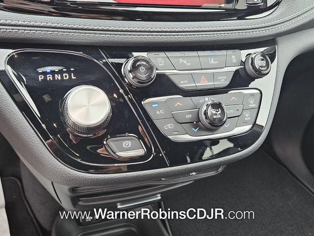 New 2026 Chrysler Pacifica Select image 23