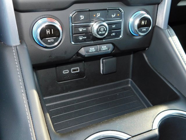 Used 2024 GMC Yukon SLE image 47