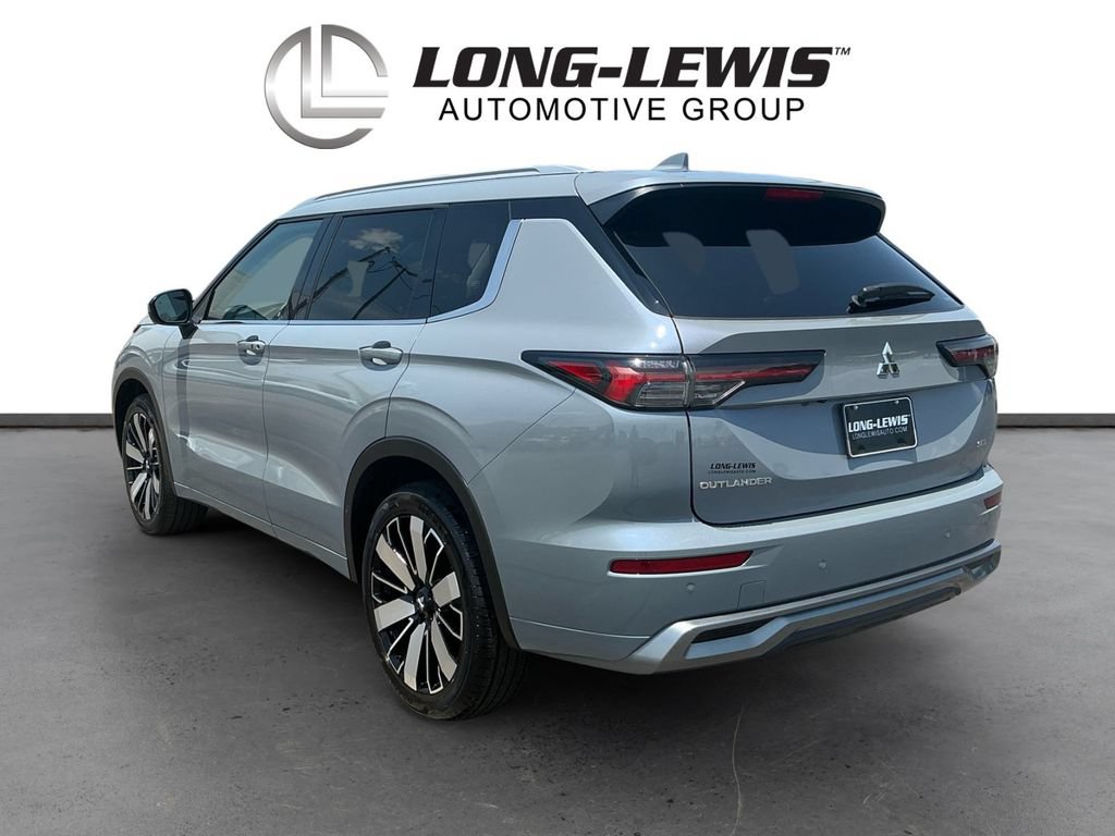 Used 2026 Mitsubishi Outlander SEL AWD/4WD image 4