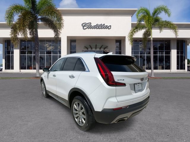 Certified 2022 Cadillac XT4 Premium Luxury w/ Enhanced Visibility Package image 11
