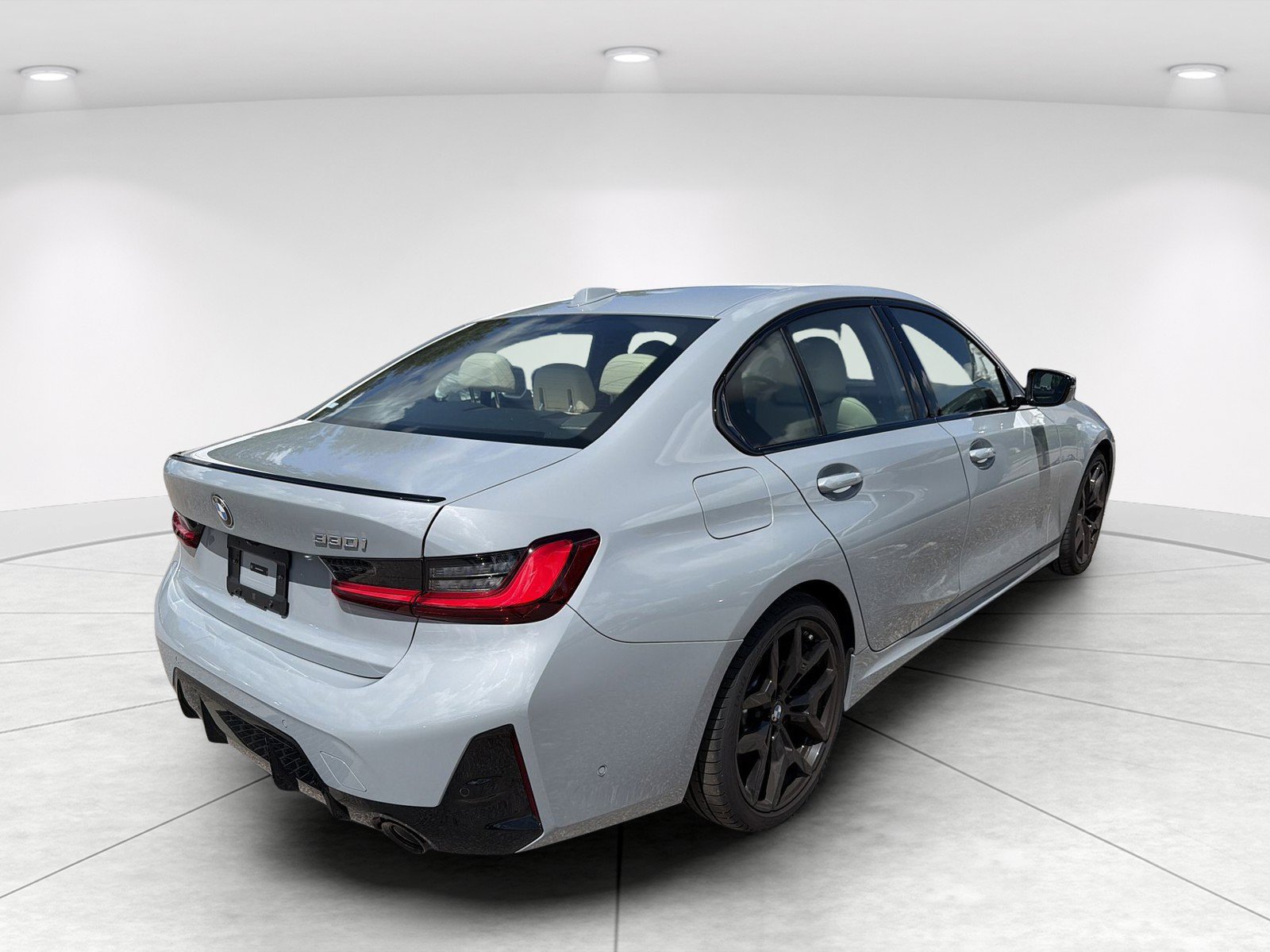 New 2025 BMW 330i Sedan w/ M Sport Package RWD image 4