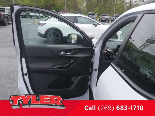New 2026 Chevrolet Equinox RS w/ Convenience Package III AWD/4WD image 21