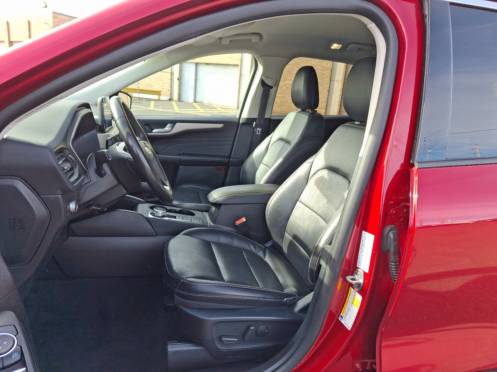 Used 2022 Ford Escape SEL image 14