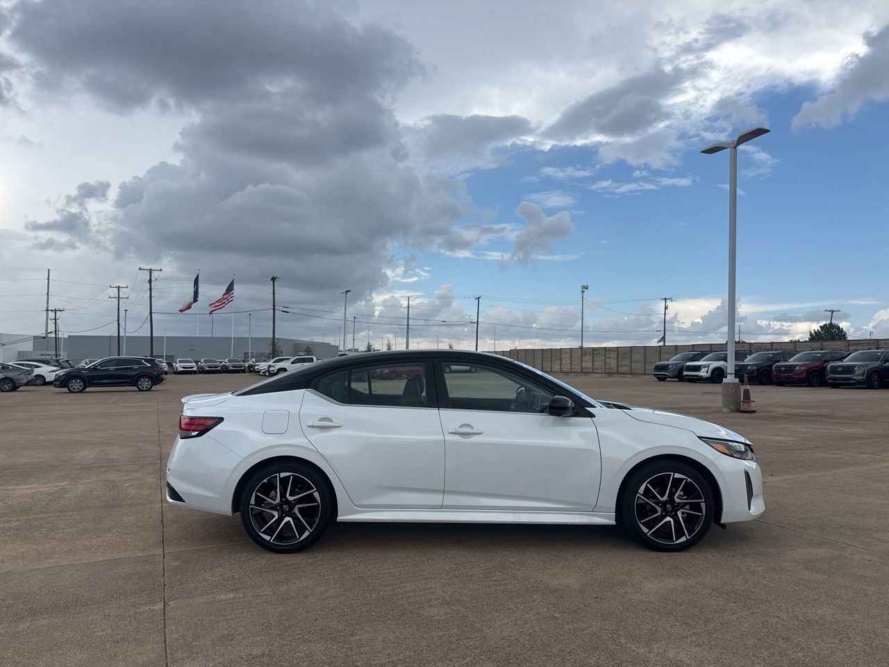 Certified 2025 Nissan Sentra SR w/ SR Premium Package FWD image 25