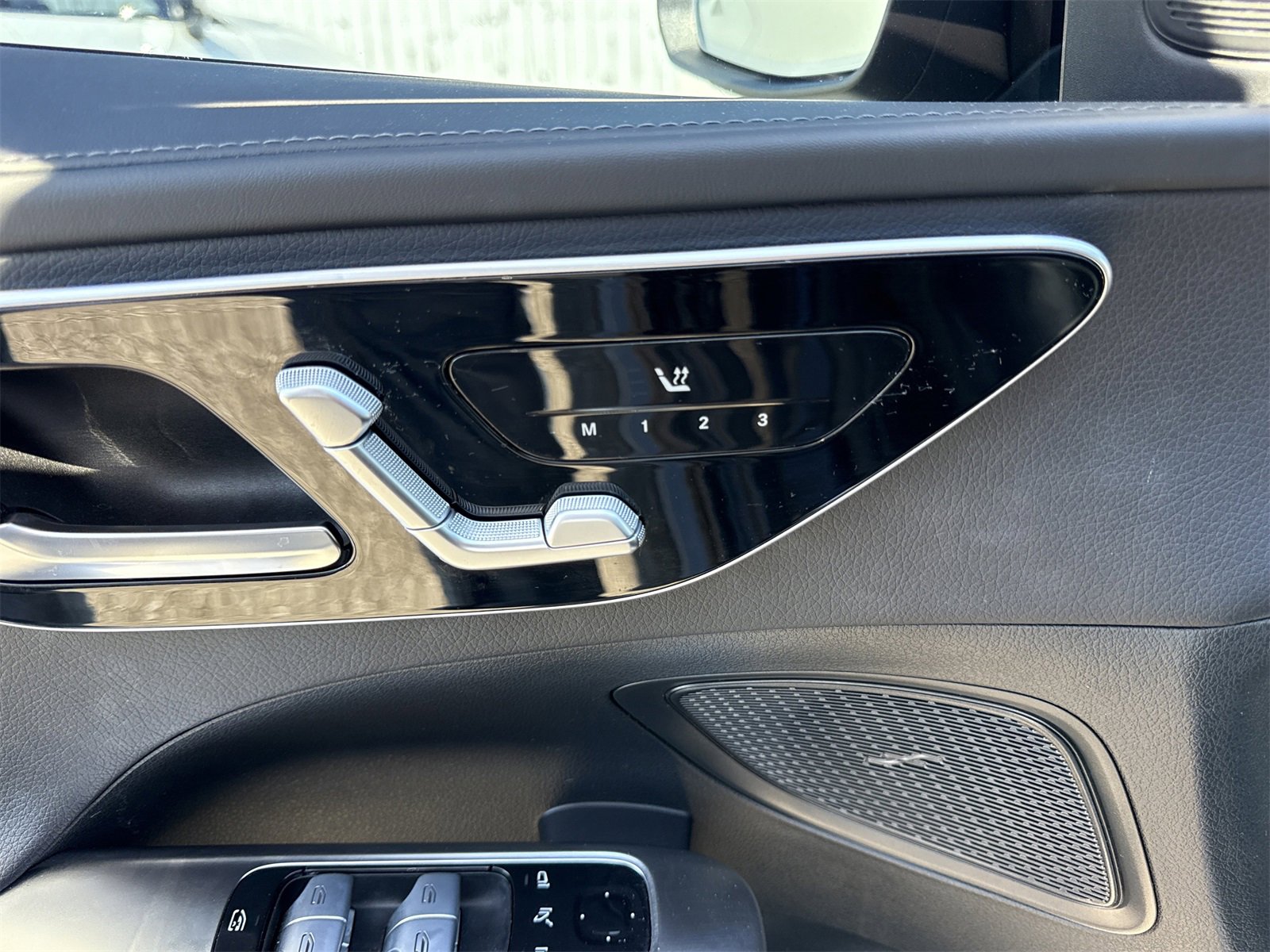 Used 2023 Mercedes-Benz C 300 Sedan image 36