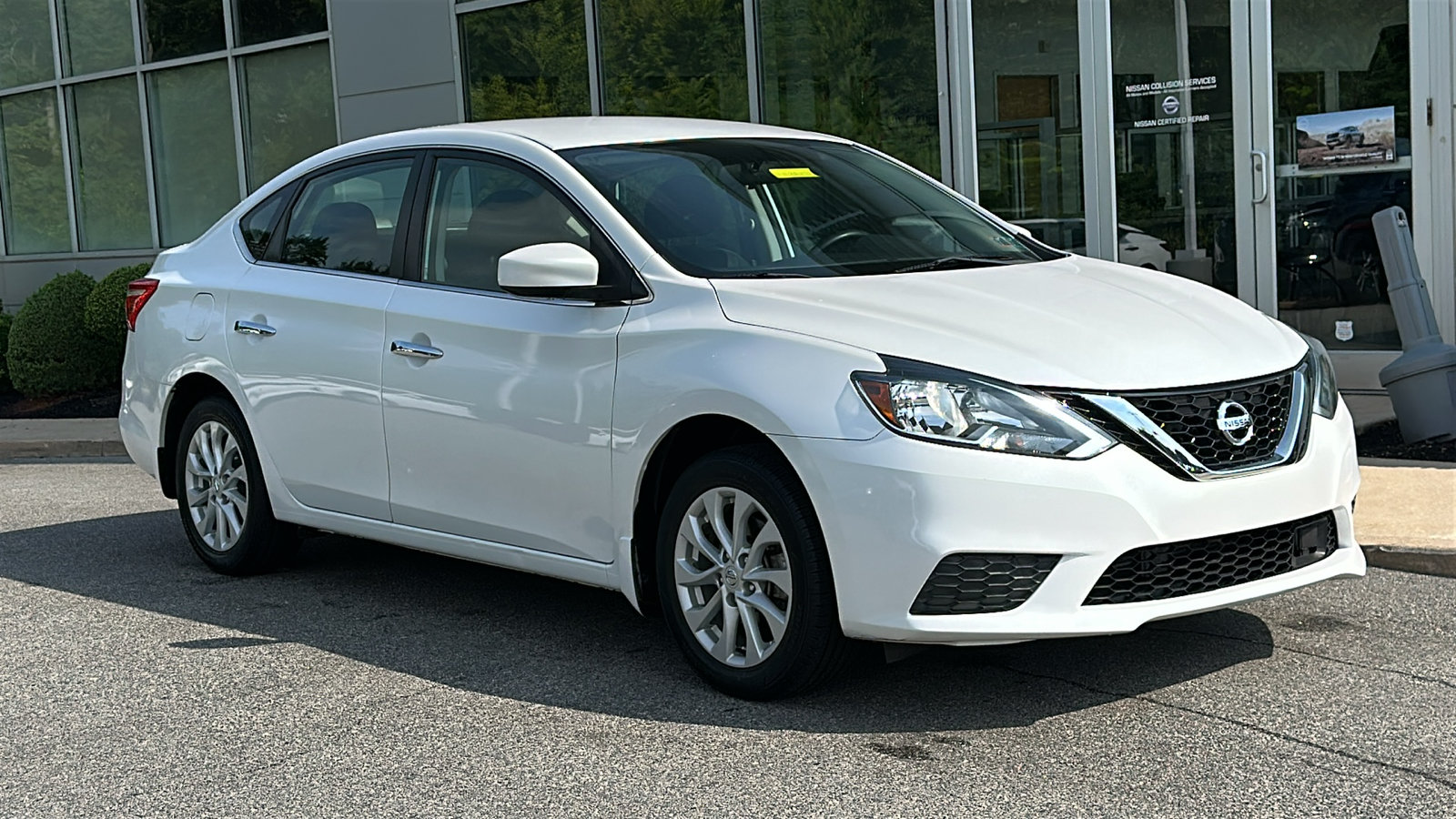 Used 2019 Nissan Sentra SV FWD image 2