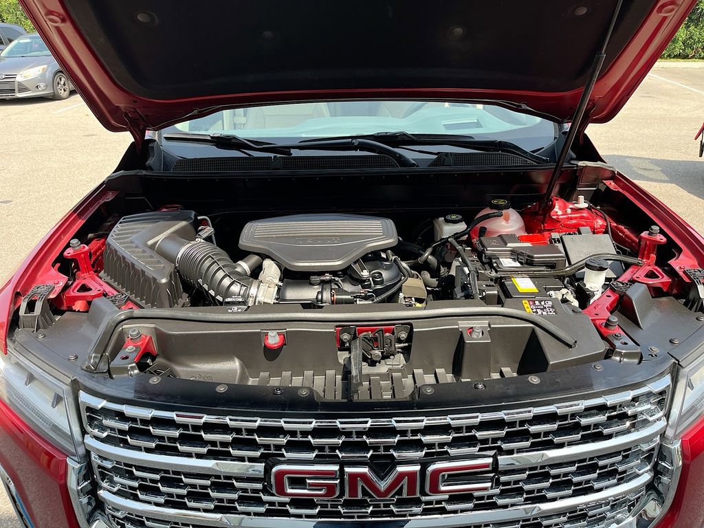 Used 2023 GMC Acadia Denali w/ Denali Technology Package AWD/4WD image 32